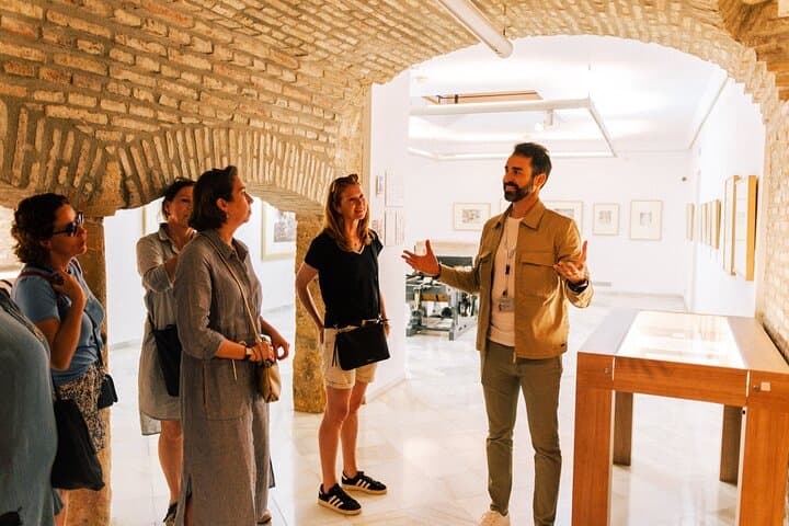Marbella Old Town Private Walking Tour & Olive Oil Tasting photo 3