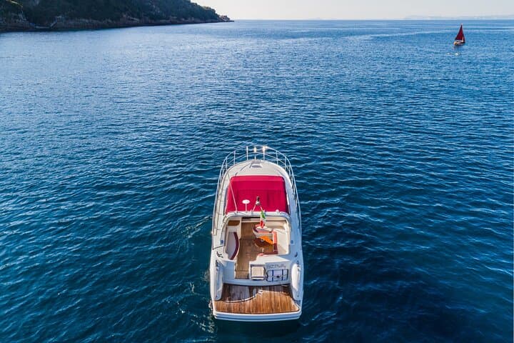 Private Luxury Yacht Tour to Capri from Sorrento on a Raffaelli Shamal 40 photo 4