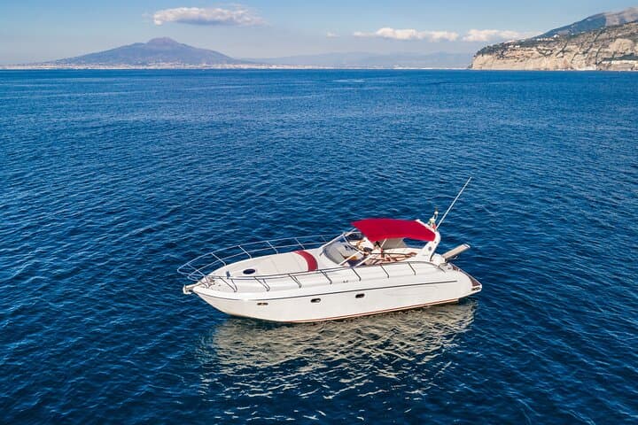 Private Luxury Yacht Tour to Capri from Sorrento on a Raffaelli Shamal 40 photo 5