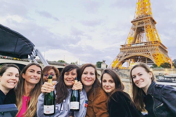 Private One-Hour Seine Cruise in Paris: Monument Views from the Water photo 6
