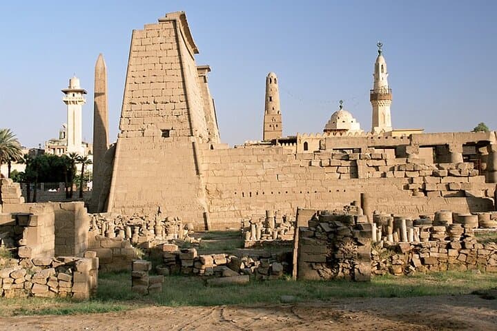 Full Day East and West Bank Tour of Luxor — Valley of the Kings, Hatshepsut & Karnak photo 6