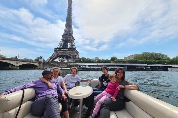 Private One-Hour Seine Cruise in Paris: Monument Views from the Water photo 4