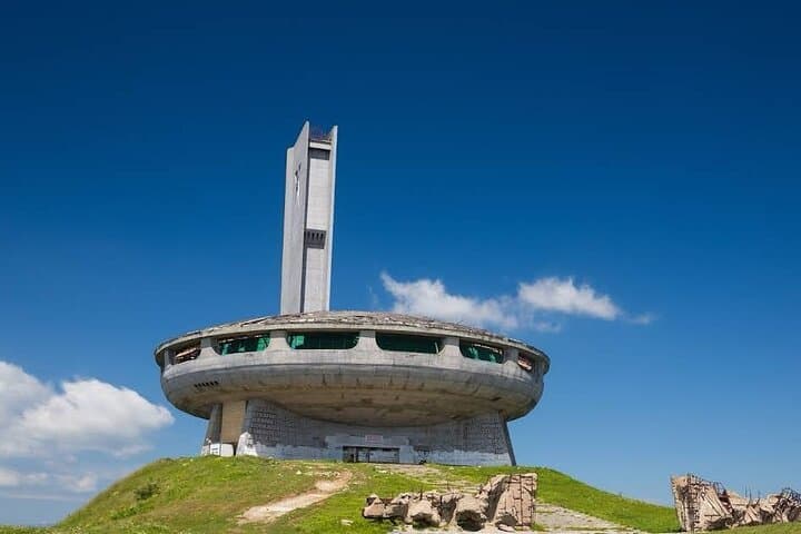 From Bucharest: Buzludzha Monument and Tsarevets Fortress Private Tour