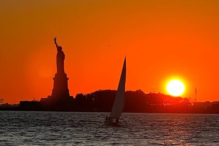 Private Sail Around NYC and the Statue of Liberty: Luxury Harbor Charter photo 2