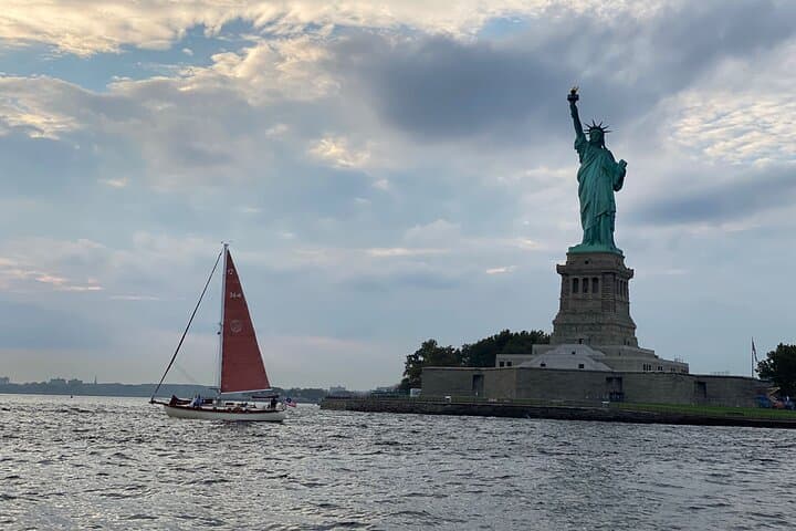 Private Sail Around NYC and the Statue of Liberty: Luxury Harbor Charter photo 1