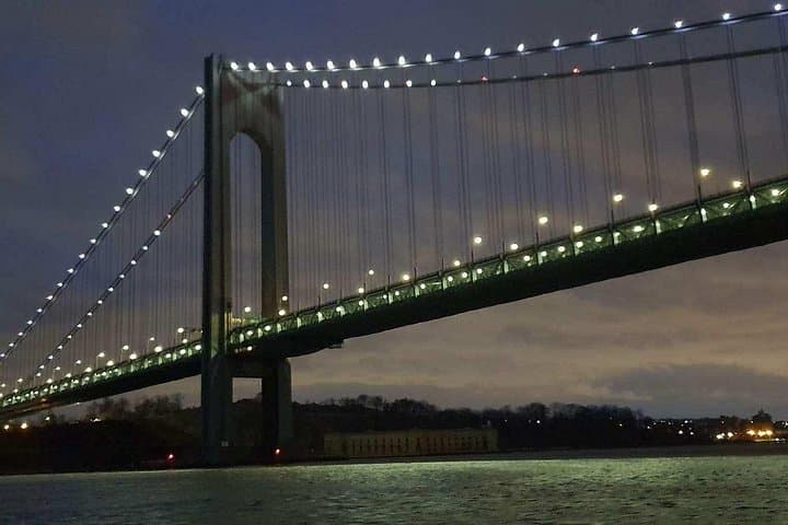 Private Sail Around NYC and the Statue of Liberty: Luxury Harbor Charter photo 3