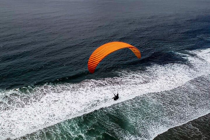Soar Above Maitencillo: Tandem Paragliding Flights Over Chile's Pacific Coast photo 3