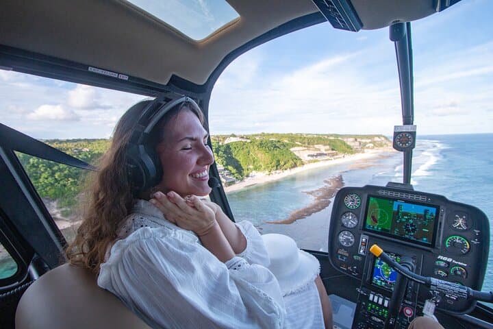 Ultimate Nusa Penida Helicopter Tour: A 60-Minute Aerial Tour of Kelingking, Broken Beach & Diamond Beach photo 2
