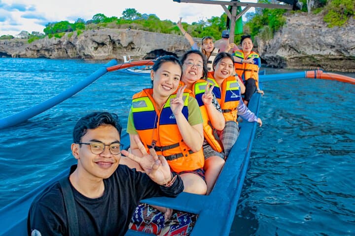 Bali Sunset Dinner Cruise on a Traditional Jukung — Jimbaran Bay Evening Seafood Experience photo 2