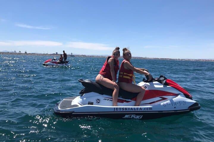 High-Speed Jetski Ride from Valencia Marina to Malvarrosa Beach photo 5