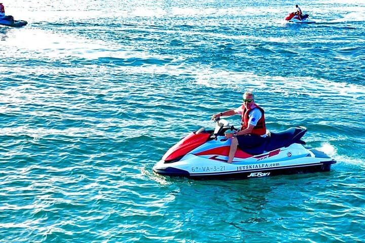 High-Speed Jetski Ride from Valencia Marina to Malvarrosa Beach photo 6