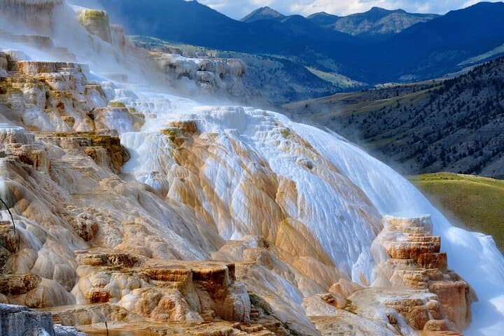 7-Day Yellowstone, Grand Teton & Antelope Canyon Tour from San Francisco photo 2
