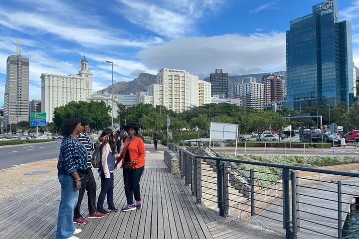 Cape Town Context Walk: V&A Waterfront & Lower Town History Tour photo 2