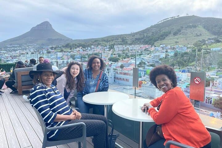 Cape Town Context Walk: V&A Waterfront & Lower Town History Tour photo 3