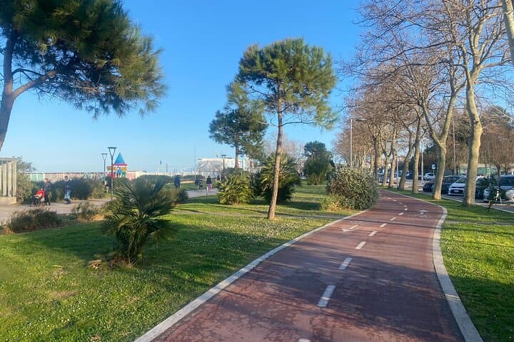Pescara Panoramic Eco Tour: Self-Guided E‑Scooter & E‑Bike Route photo 4