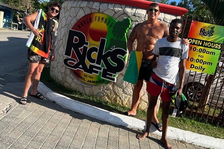 Negril Seven Mile Beach Snorkeling, Boat Ride & Rick's Cafe Sunset Tour photo 4
