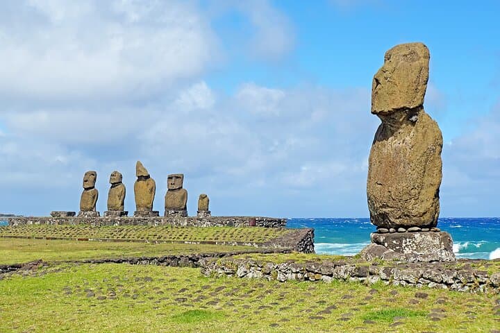 Exploring Rapa Nui’s Moai: Half-Day Scouts of the King Guardians Tour photo 6