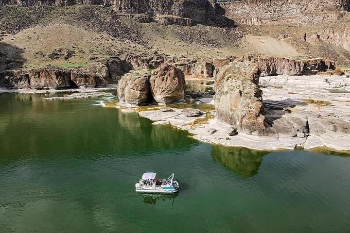 Scenic Boat Tour to Pillar Falls — Snake River Canyon Cruise from Twin Falls photo 2