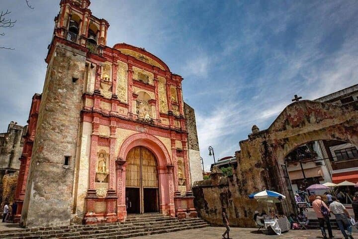 Day Trip from Mexico City: Cuernavaca Cathedral & Taxco's Santa Prisca Church