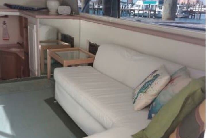 Private Hatteras Sportfishing & Snorkel Charter in Nassau — 4-Hour Excursion photo 4