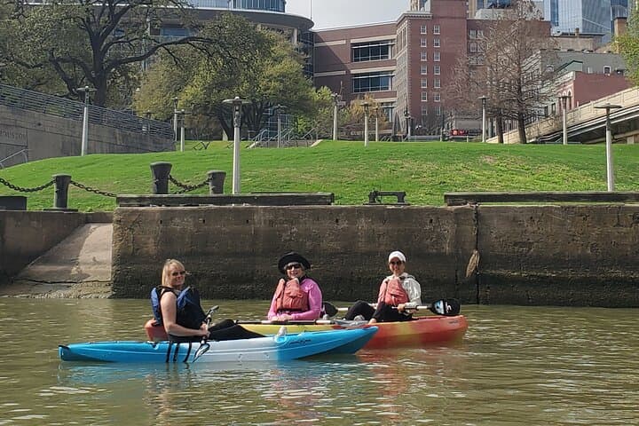 Buffalo Bayou Kayak Tour — 2-Hour Houston Skyline & Eco Paddle photo 3