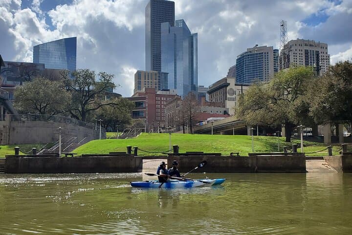 Buffalo Bayou Kayak Tour — 2-Hour Houston Skyline & Eco Paddle photo 4