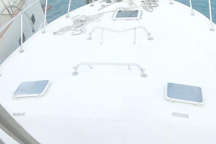 Private 46-Foot Ocean Yacht: Sportfishing and Snorkel Charters in Nassau photo 4