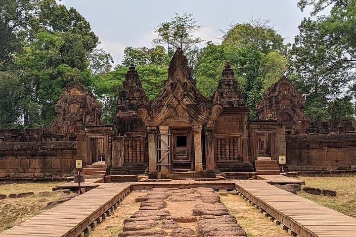 Private Kbal Spean, Banteay Srei & Beng Mealea Temple Tour from Siem Reap photo 2