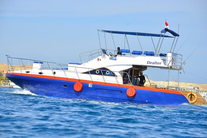 Private Luxury Boat Snorkeling & Lunch at Giftun Island — Hurghada Red Sea photo 2
