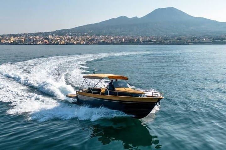 Sorrento to Capri Small-Group Boat Tour: Caves, Faraglioni & Island Time