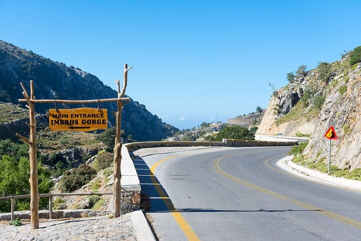 Private Day Tour: Hike Imbros Gorge and Explore Frangokastello Castle and Beach