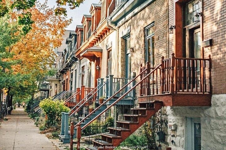 Montreal Private Highlights Driving Tour – Old Montreal, Mount Royal & Saint-Laurent photo 2