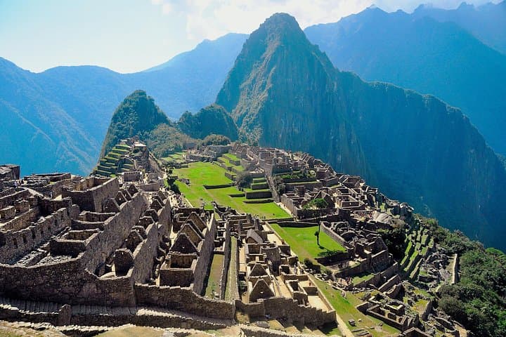 Inca Day Hike to Machu Picchu: Wiñay Wayna, Inti Punku & Citadel Views photo 1