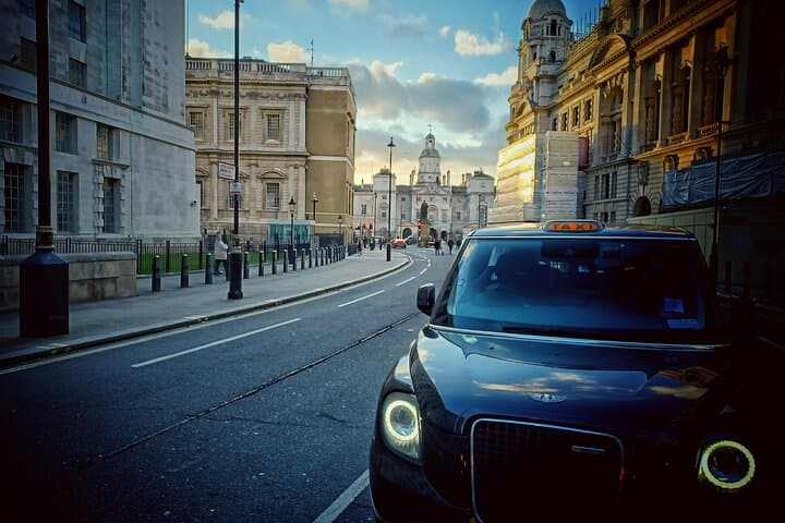 Electrified Black Cab: Private London History Tour in an Electric Taxi photo 4