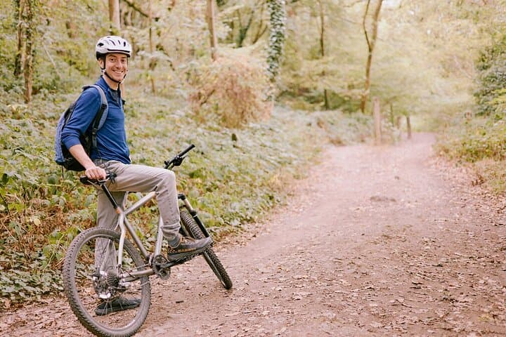 Explore Bristol by Bike: Full-Day Hybrid Bicycle Hire & Self-Guided Routes