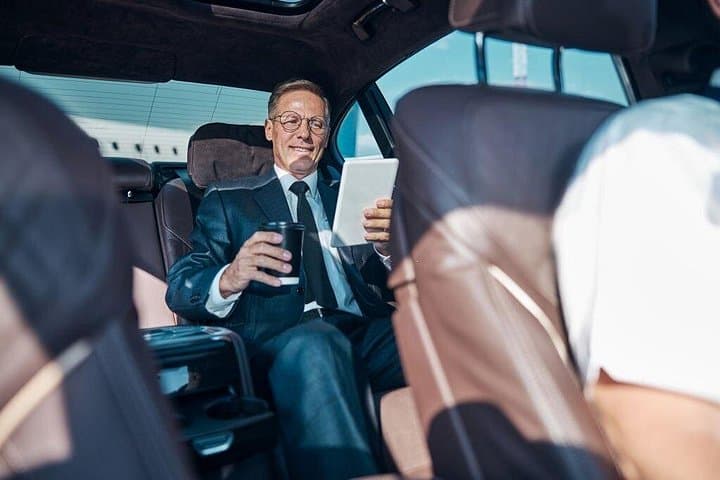 Private Arrival Transfer NYC Airports: JFK, LGA & EWR to Manhattan photo 3