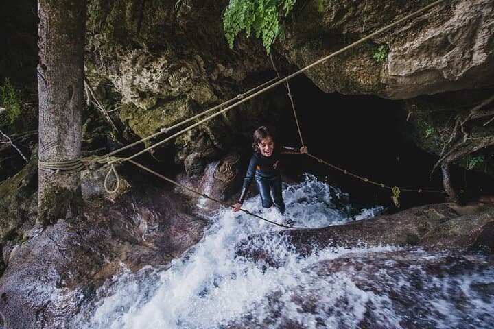 Emerald Falls Day Trip from Huatulco: Waterfalls, Wildlife & Tropical Trails photo 2