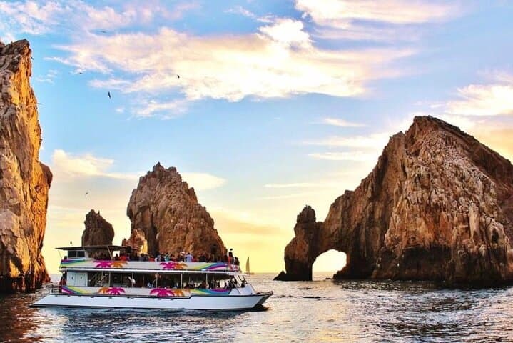 Cabo Sunset Dinner Cruise: Tacos, Tequila & The Arch at Dusk