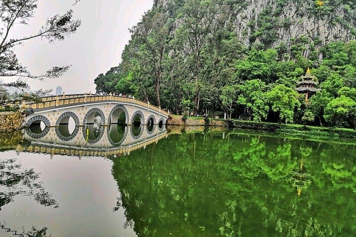 Seven Star Crag Day Trip from Guangzhou: Boat Rides, Caves & Hill Walks photo 2