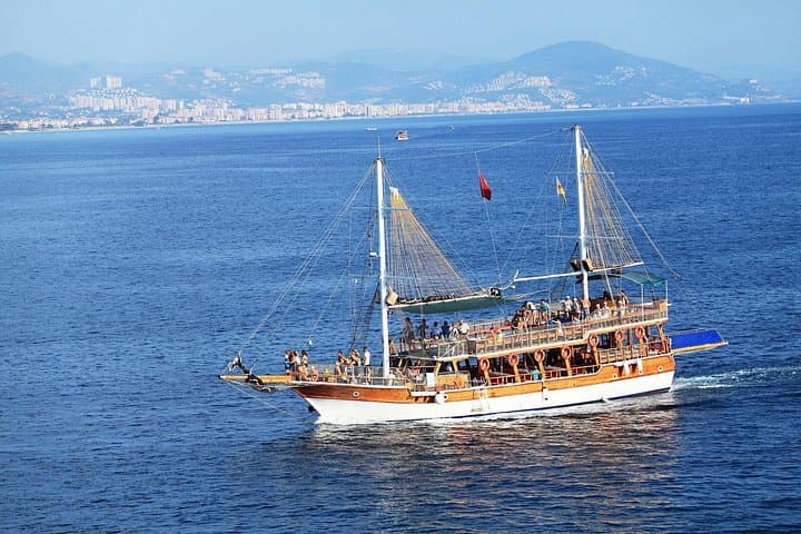 Alanya Coastal Relaxing Boat Trip: Lunch, Swim & Mediterranean Views photo 5