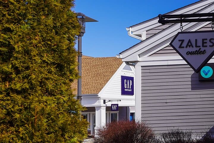 Woodbury Common Outlet Day Trip from Manhattan: Shopper’s Guide & Tips photo 6