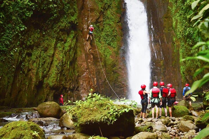 Gravity Falls Waterfall Jumping Canyoning: La Fortuna Extreme Canyoning Adventure photo 2