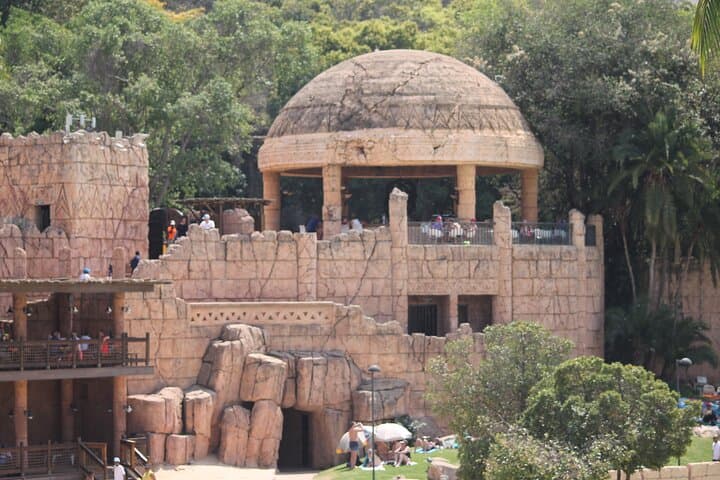 Sun City Day Tour from Johannesburg — Valley of Waves, Palace & Resort Highlights photo 5