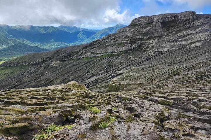 Ascent of La Soufriere: Hiking St. Vincent's Active Volcano photo 6