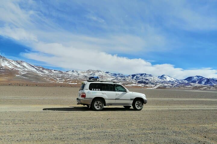 4-Day Private Luxury Bolivia Tour: La Paz, Uyuni Salt Flats & Lake Titicaca