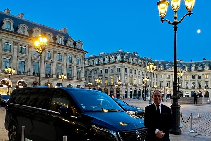 Private Paris monuments tour: Montmartre to the Eiffel Tower in 4 hours photo 3