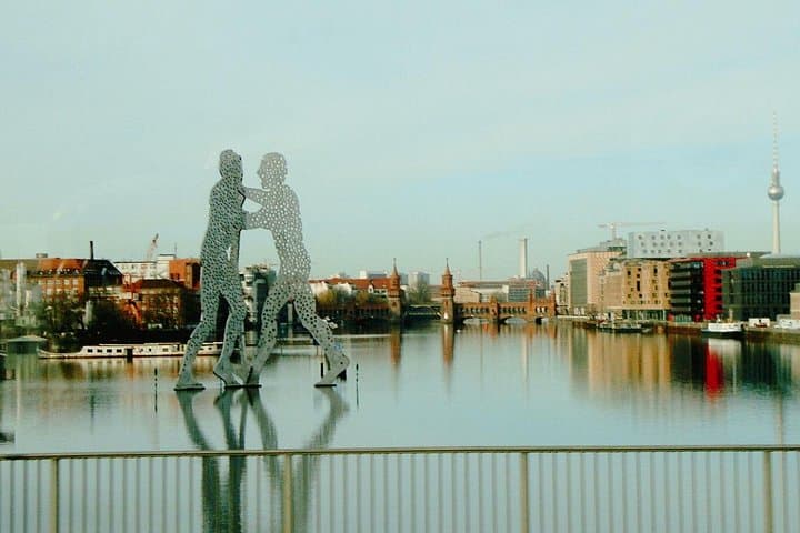 Berlin Private Bike Tour: East and West Highlights with Local Guide photo 6