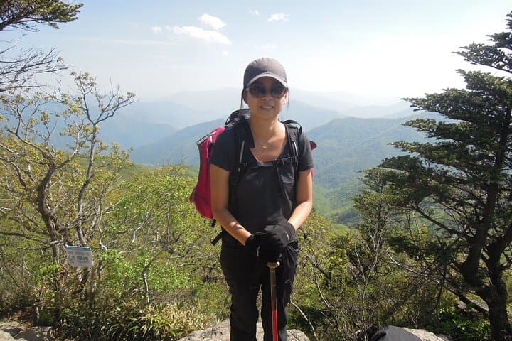 Jiri-san Day Hike: Nogo-dan (1505m), Banya-bong (1732m) and Temple Circuit