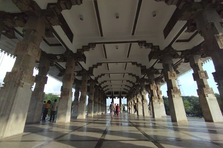 Half-Day Colombo Culture Walk: Private Tuk-Tuk & Temple Immersion photo 2