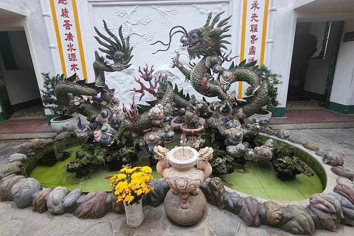 Hoi An Bamboo Basket Boat Ride and Ancient Town Walking Tour photo 6